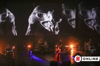 A szlovén Laibach avant-garde együttes a Szerb Nemzeti Színház nagytermében koncertezett. A belépőjegyeket szinte pillanatok alatt szétkapkodták (Ótos András felvétele)