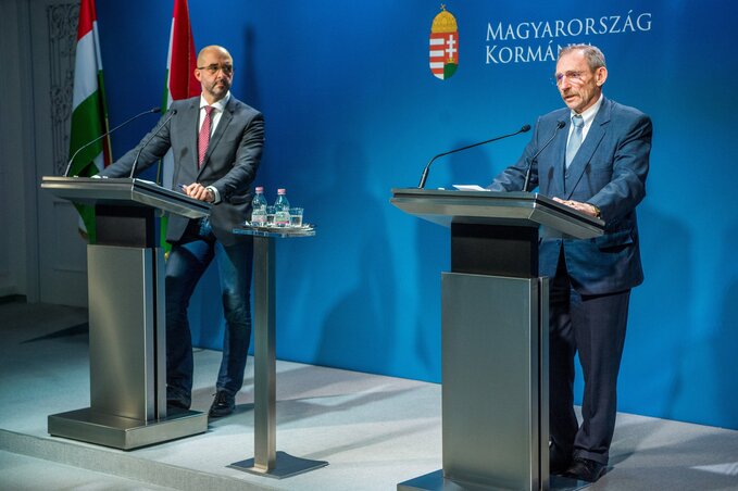 Kovács Zoltán és Pintér Sándor (Fotó: MTI) Kovács Zoltán és Pintér Sándor (Fotó: MTI)