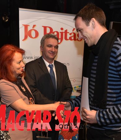 Miklós a díj átvételekor (fotós: Ótos András) Miklós a díj átvételekor (fotós: Ótos András)