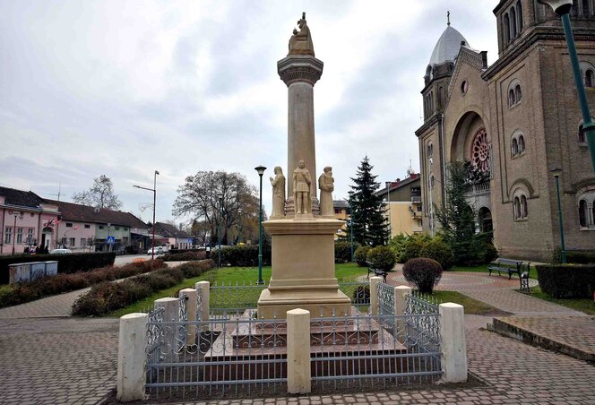 A felújított Szentháromság-szobor, Fotós: Gergely Árpád