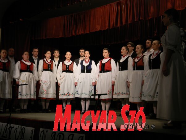 Népdalok és Petőfi-versek is felcsendültek a műsorban (Fehér Rózsa felvétele)