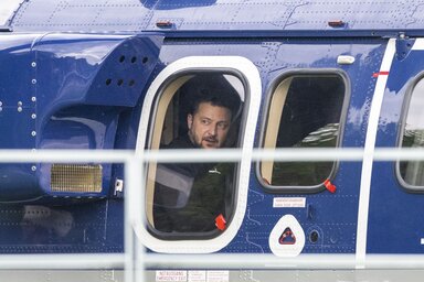 Volodimir Zelenszkijt Londonba érkezése után helikopterrel vitték Chequersbe, a brit kormányfő (Londontól 65 kilométerre északnyugatra lévő) vidéki rezidenciájára (Fotó: dpa/AP)