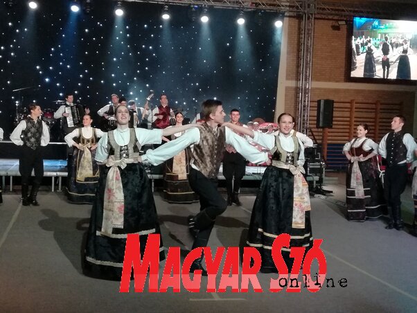 A Bunjevačko Kolo táncosai a Nagy Prélón (Lukács Melinda felvétele)