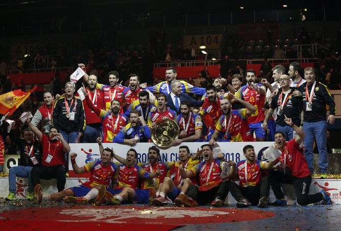 Az Európa-bajnok spanyol csapat (Fotó: Beta/AP) Az Európa-bajnok spanyol csapat (Fotó: Beta/AP)