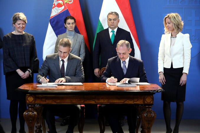 Államközi szerződést írt alá a két belügyminiszter is (Fotó: MTI)