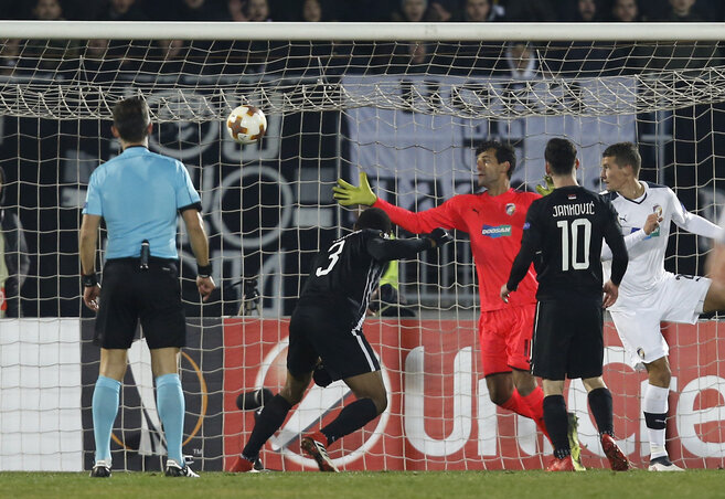 Leandre Tawamba fejesével vezetett a Partizan (Fotó: Beta)