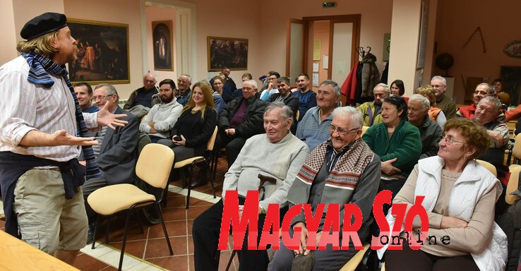 Telt ház fogadta a Magyar Szó élőújságját (Ótos András felvétele) Telt ház fogadta a Magyar Szó élőújságját (Ótos András felvétele)