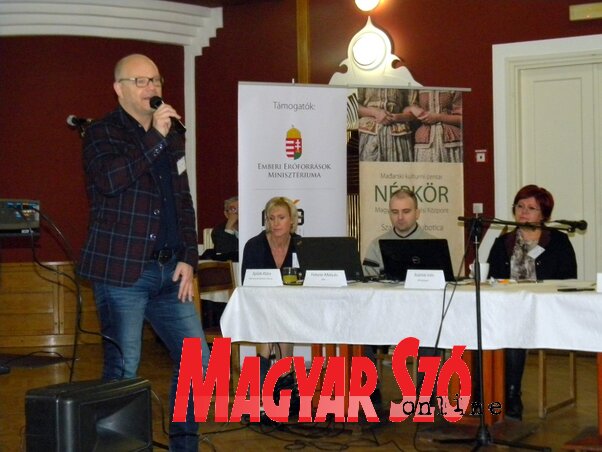Lőrinczy György előadás közben (Fotó: Benedek Miklós) Lőrinczy György előadás közben (Fotó: Benedek Miklós)