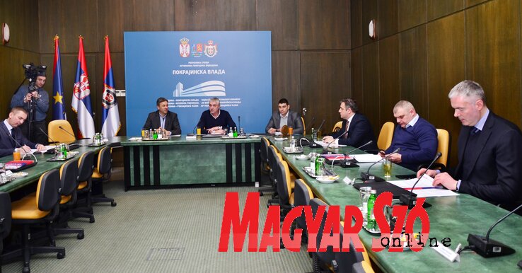 A szervezőbizottság alakuló ülése, középen Predrag Danilović, balról mellette Vladimir Batez (Dávid Csilla felvétele)