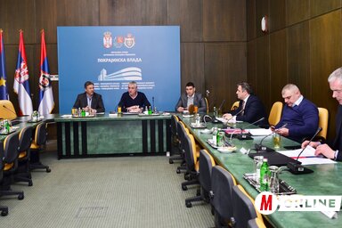 A szervezőbizottság alakuló ülése, középen Predrag Danilović, balról mellette Vladimir Batez (Dávid Csilla felvétele)