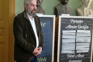 Dragan Rokvić a kiállításmegnyitón