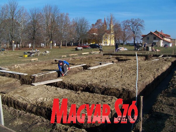Várhatóan augusztusig befejeződik az építkezés Várhatóan augusztusig befejeződik az építkezés