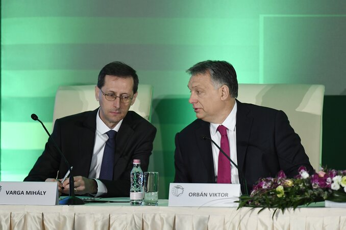 Varga Mihály és Orbán Viktor (Fotó: MTI) Varga Mihály és Orbán Viktor (Fotó: MTI)