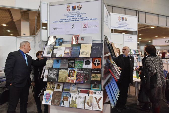 Magyar nyelvű kiadványok is a könyvvásáron