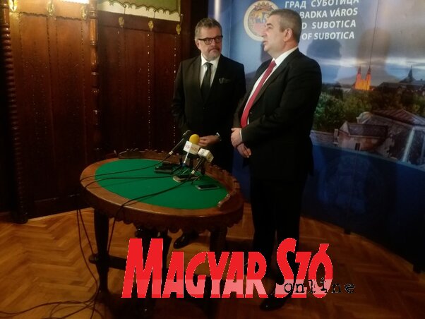 Branislav Mićunović és Bogdan Laban a sajtótájékoztatón (Fotó: Paszterkó Erika) Branislav Mićunović és Bogdan Laban a sajtótájékoztatón (Fotó: Paszterkó Erika)