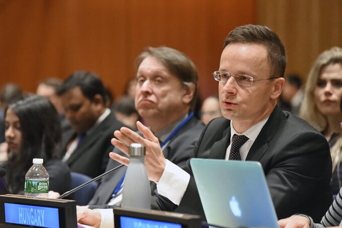 Szijjártó Péter felszólal New Yorkban (Fotó: MTI) Szijjártó Péter felszólal New Yorkban (Fotó: MTI)
