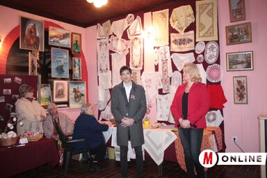 Sutus Áron és Gogolyák Gabriella megnyitják a kiállítást (Kazinczy Paszterkó Diana felvétele)