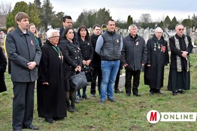 A megemlékezők (Fotó: Gergely Árpád)