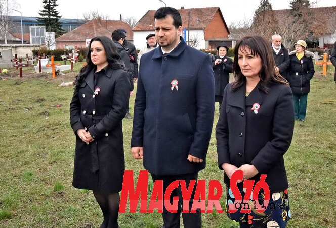 Horvát Tímea alpolgármester, Újhelyi Ákos és Magosi Zsuzsanna (Fotó: Gergely Árpád)