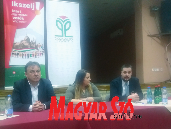 Kávai Szabolcs, Erdődi Edvina és Dolinszky Gábor (Paszterkó Erika felvétele) Kávai Szabolcs, Erdődi Edvina és Dolinszky Gábor (Paszterkó Erika felvétele)