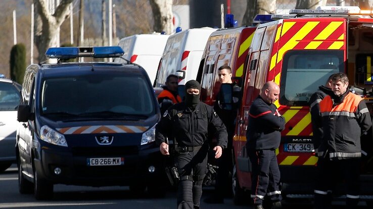 A rendőrök lelőtték a túszejtőt, aki azt állította, hogy az Iszlám Állam terrorszervezethez tartozik, Fotó: MTI/EPA/Sebastian Nogier