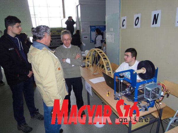 Tésztahíd és 3D nyomtató (Fotó: Patyi Szilárd)