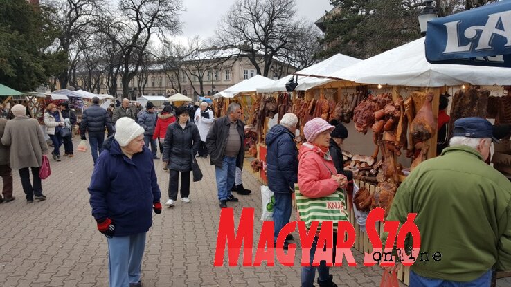 Sokan voltak kíváncsiak a kiállított termékekre (Fotó: Pesevszki Evelyn)