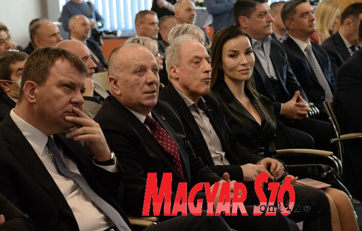 Balról Igor Mirović, mellette Boško Vučurević (Fotó: Dávid Csilla) Balról Igor Mirović, mellette Boško Vučurević (Fotó: Dávid Csilla)