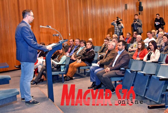 Juhász Bálint: Szabadkán eddig 1080 sikeres pályázó volt (Fotó: Gergely Árpád)