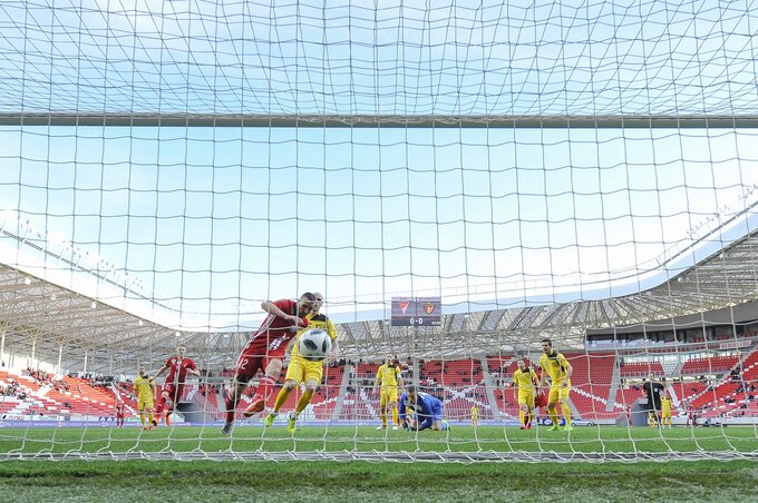 Könyves Norbert gólt lő a Honvéd elleni kupameccsen (Fotó: MTI)