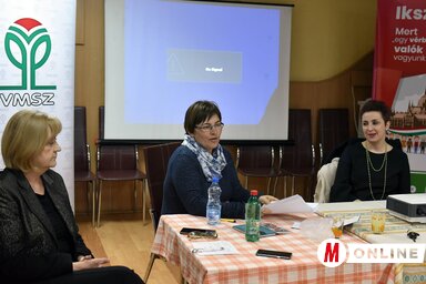 Erdély Lenke, Pelt Ilona és Lennert Móger Tímea (Ótos András felvétele)