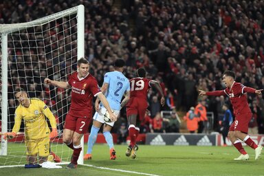 Liverpool-öröm, Manchester-üröm (Fotó: Beta/AP)
