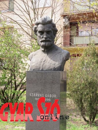 A Szarvas Gábor-mellszobor (Fotó: Csincsik Zsolt) A Szarvas Gábor-mellszobor (Fotó: Csincsik Zsolt)
