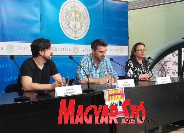 Goran Evetović, Bunford Gábor és Dragana Nikolić a sajtótájékoztatón (Fotó: Lukács Melinda) Goran Evetović, Bunford Gábor és Dragana Nikolić a sajtótájékoztatón (Fotó: Lukács Melinda)