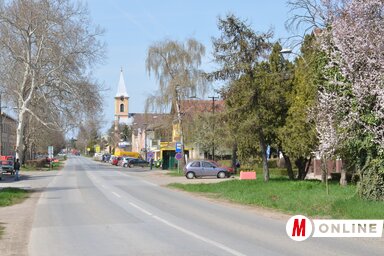 Kishegyes tavasszal, Fotó: Lakatos János