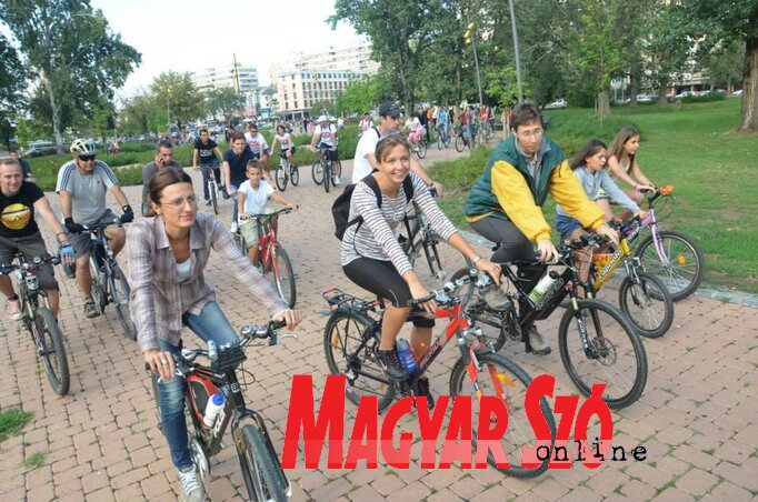 Vasárnap a Föld napja alkalmából kerékpártúrát szerveznek Újvidéken, a kiruccanás után a Limáni parkban piknikre várják a természetkedvelőket (Dávid Csilla felvétele)