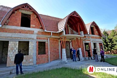 A készülő művelődési ház Noszán (Fotó: Gergely Árpád)