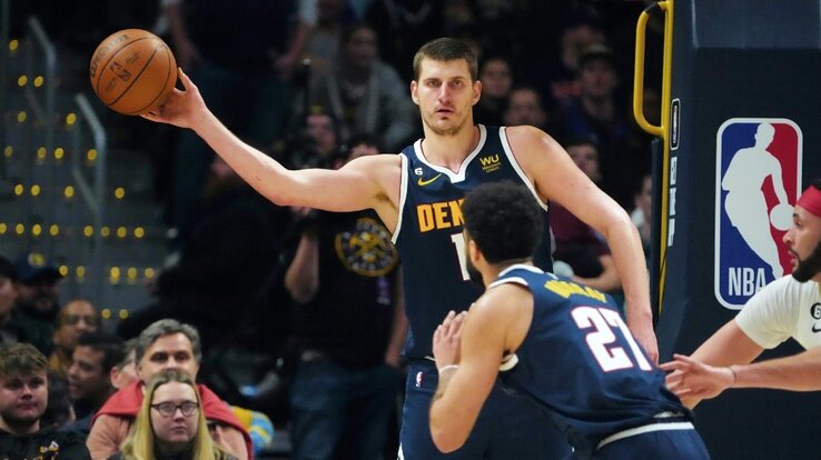 Érkezik a tökéletes átadás Jamal Murray-nek (Fotó: NBA) Érkezik a tökéletes átadás Jamal Murray-nek (Fotó: NBA)