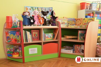 A gyerekek nagyon örültek az új játékoknak (Lakatos János felvétele)