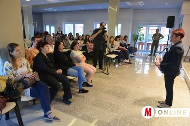 Megnyílt Újvidéken az Európa Kollégiumban a Magyar Nemzeti Tanács által szervezett kétnapos felkészítő tábor, a diákokat Petkovics Márta, az MNT  Végrehajtó Bizottságának tagja üdvözölte (Ótos András felvétele)