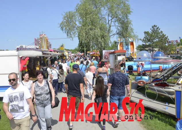 Csak elsején negyvenezer látogató volt Palicson (Fotó: Patyi Szilárd)