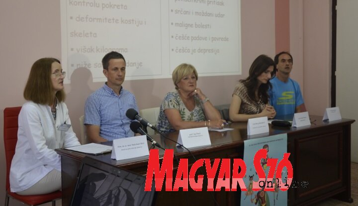 Dr. Nada Kostić Bibić, Iso Planić, Marija Milodanović, Jelena Pavlović és Bane Matejin (Fotó: Patyi Szilárd)