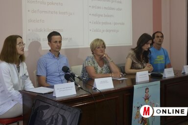 Dr. Nada Kostić Bibić, Iso Planić, Marija Milodanović, Jelena Pavlović és Bane Matejin (Fotó: Patyi Szilárd)