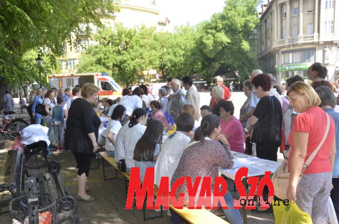 Sokan kilátogattak a pénteki rendezvényre (Fotó: Patyi Szilárd)