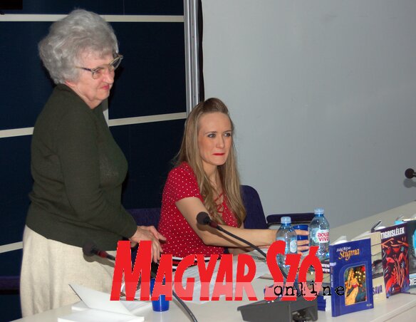 Jódal Rózsa és Szakács Erdély Annamária (Bozsoki Valéria felvétele)