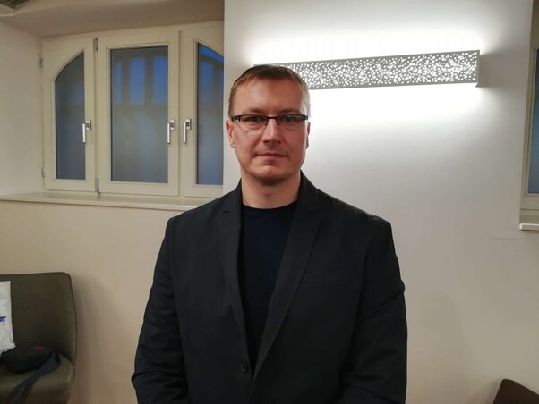 Dr. Muhi Béla a VM4K klubhelyiségében