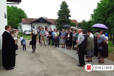 Béres Károlyra emlékeztek a maradékiak vendégeikkel (Stanyó Gábor felvétele)