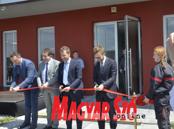 Az ünnepélyes megnyitón: Ognjen Bjelić, Dragi Vučković, Aldo Caminada és Matthias Claivaz (Fotó: Paszterkó Erika)