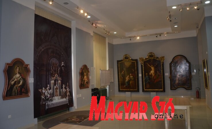 Falkoner Ferenc budai festő egyházi jellegű képei (Fotó: Patyi Szilárd)