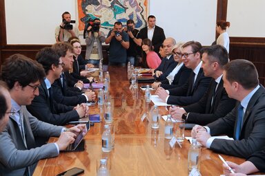 Az IMF kivárja, hogy a kormányfő kijelölje az új pénzügyminisztert (Fotó: Beta)